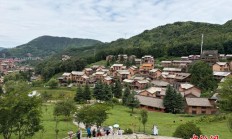 （走进中国乡村）从偏远地到景区房 贵州海坪千户彝寨的安居与乐业